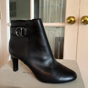Black Bandolino ankle booties